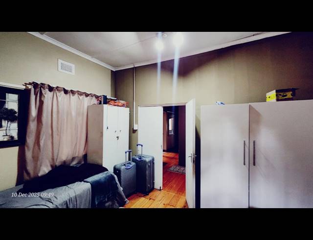 15 BEDROOM FREESTANDING FOR SALE IN SCOTTSVILLE